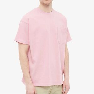 Advisory Board Crystals Men's Pocket T-Shirt in Pink Size XL